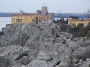 Duino-Aurisina borgo in Friuli-Venezia Giulia