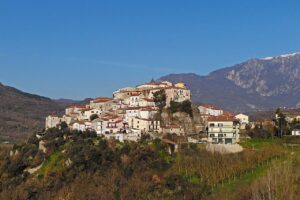Colli a Volturno borgo in Molise