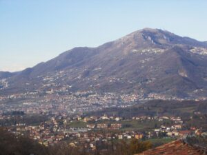 Almenno San Bartolomeo borgo in Lombardia