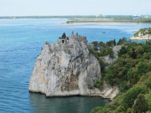 Duino-Aurisina borgo in Friuli-Venezia Giulia