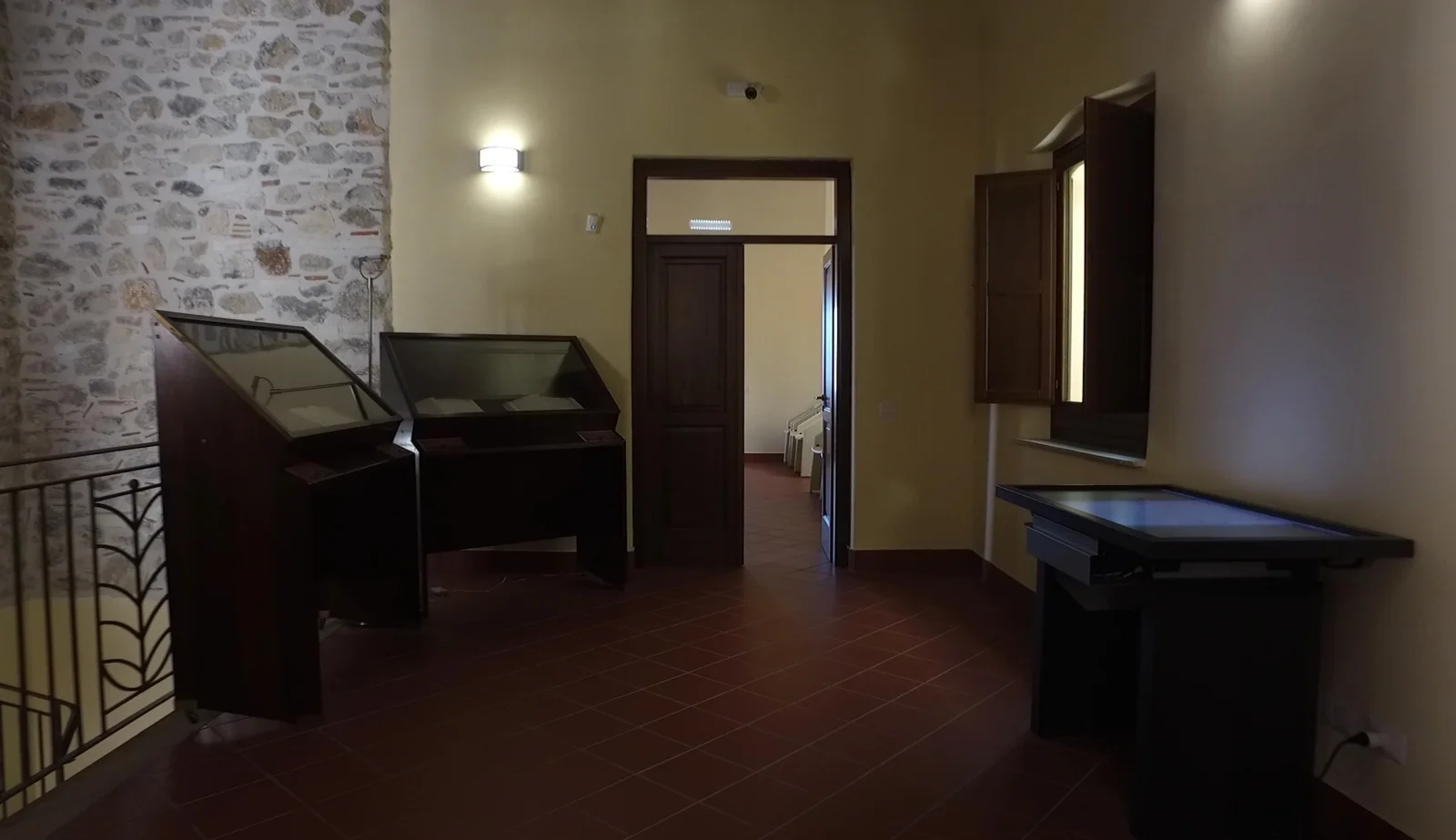 Palazzo Giliberti e la biblioteca